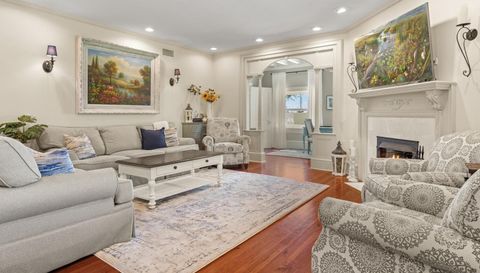 174 Avenida Menendez