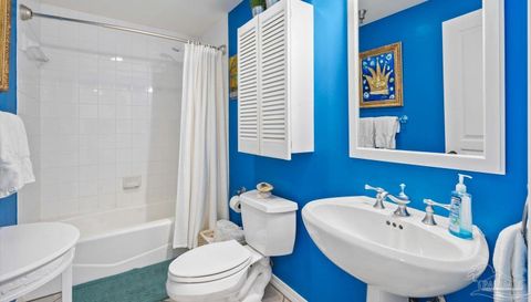 22 Via Deluna Dr