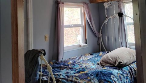 1423 N Lawrence Hollow Dr