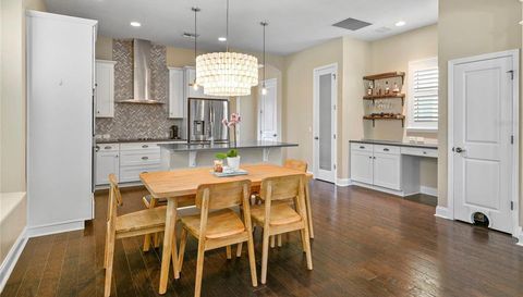 8839 LAUREATE BOULEVARD