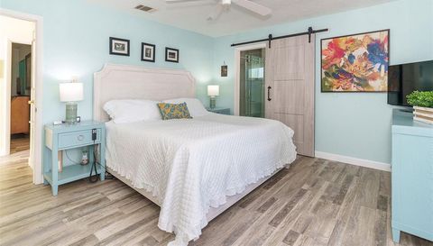 4195 SURFSIDE COURT