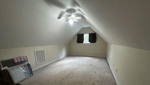 215 Iron Hill Rd
