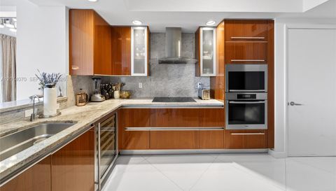 2711 N Ocean Dr