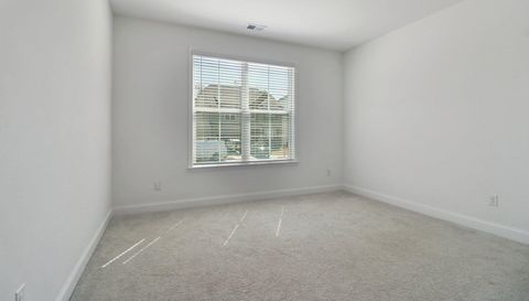 3305 Stock Saddle Pl