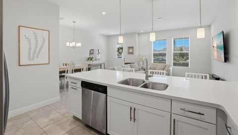 10015 RANDAL WALK STREET