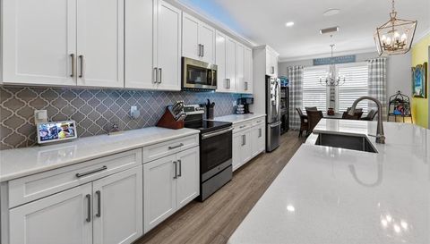 829 CALLISTA CAY LOOP