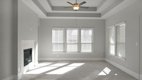 16807 Hemlock Grove Dr