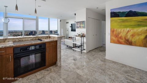 737 W Washington Boulevard