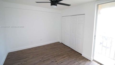 9220 Fontainebleau Blvd