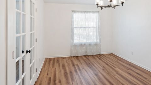 5472 Running Creek Ln