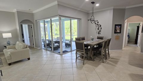 1884 Coconut Palm Cir