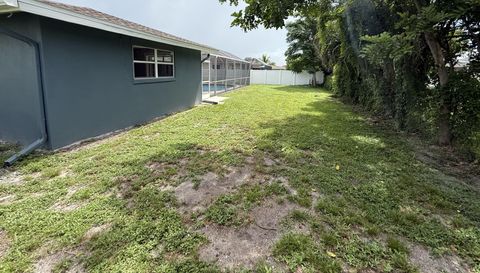 2122 SE 13th Terrace