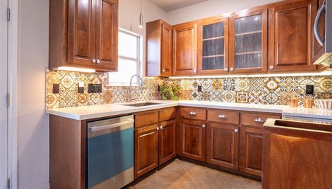 190 Shady Bluff DR