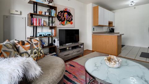 600 N Dearborn Street