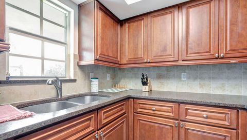 10249 N Military Trl