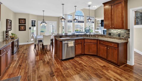 5688 Victoria Bluffs Dr