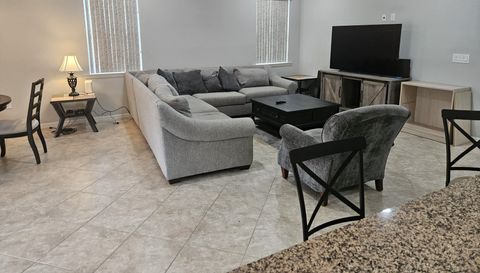 3264 Royal Gardens Ave