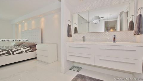 100 Bayview Dr
