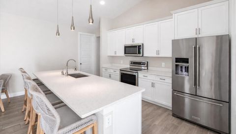 23208 W Eldorado Ave