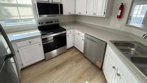 3478 Westchester Square