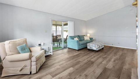 724 ROYAL PALM AVENUE