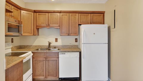 1464 A NE PINE LOG RD