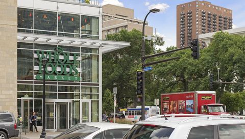 801 Washington Avenue N