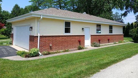 121 Mandel Ln