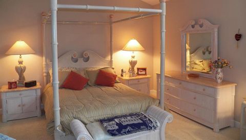 4139 Moon River Circle