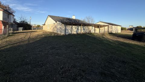 4908 S Clear Creek Rd