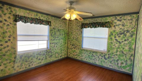 8403 Pettway