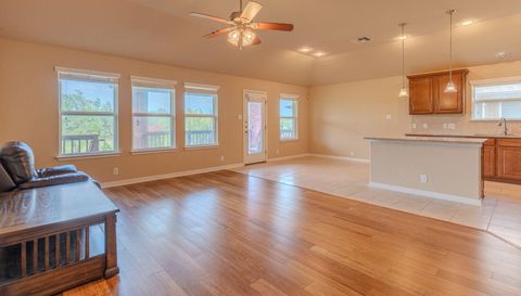 6906 Cedar Breeze