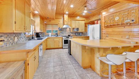 640 Old Pamlico Beach Rd W