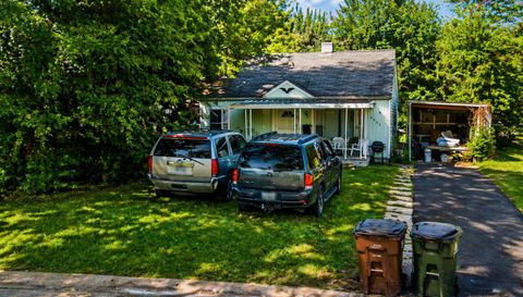 2967 Woodland Ave