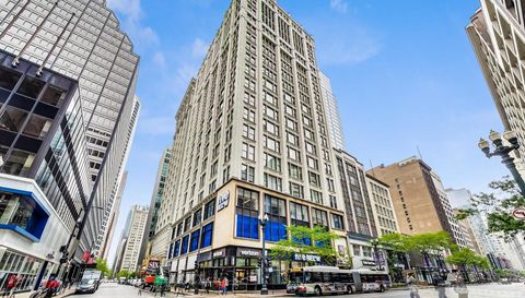 8 W MONROE Street