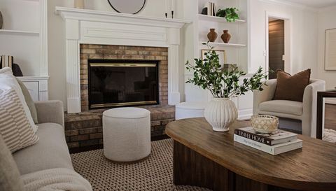 314 Lamplighter Ln SE