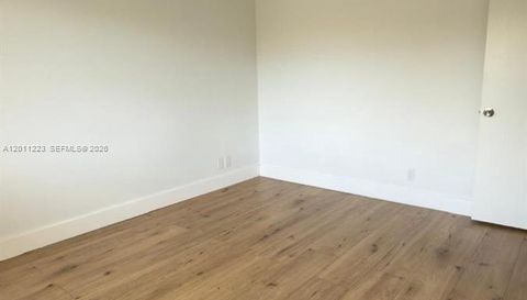 325 Lakeview Dr
