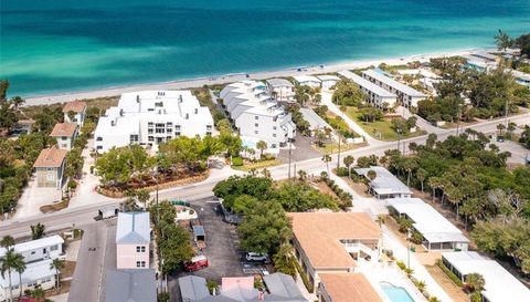 2405 N BEACH ROAD