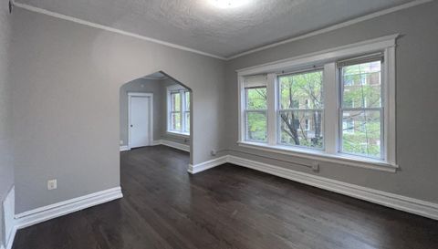 2707 E 78th Street