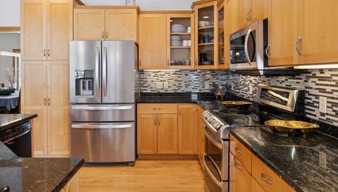 2728 Headland Court SW