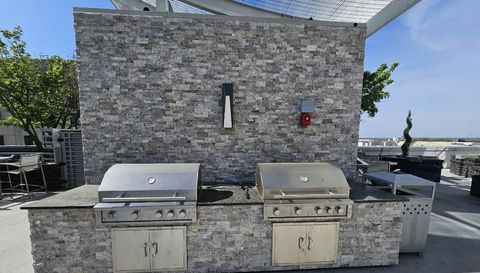 333 W Trade St Unit 1202 Charlotte