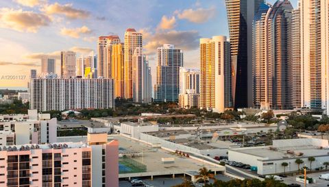 300 Sunny Isles Blvd