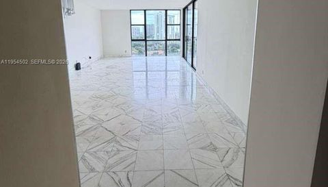 20379 W Country Club Dr