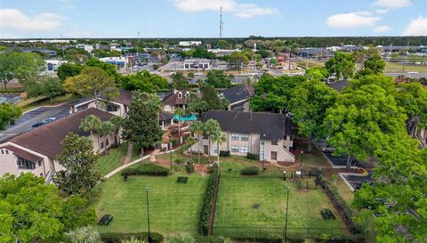 2929 ANTIQUE OAKS CIRCLE