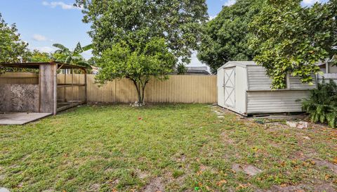 4166 E 10th Ct