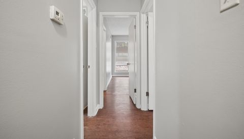 4328 W Hunters Glen St