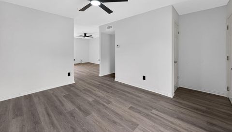 302 Independence Dr