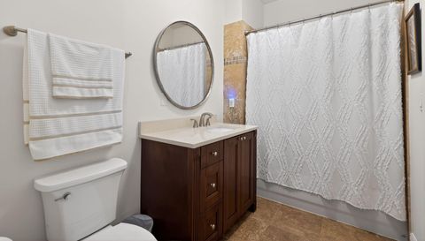 2351 Lakeview Dr Unit 302