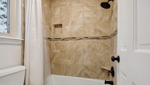 2406 Silver Falls Dr