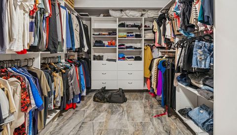 1102 E River Cove St